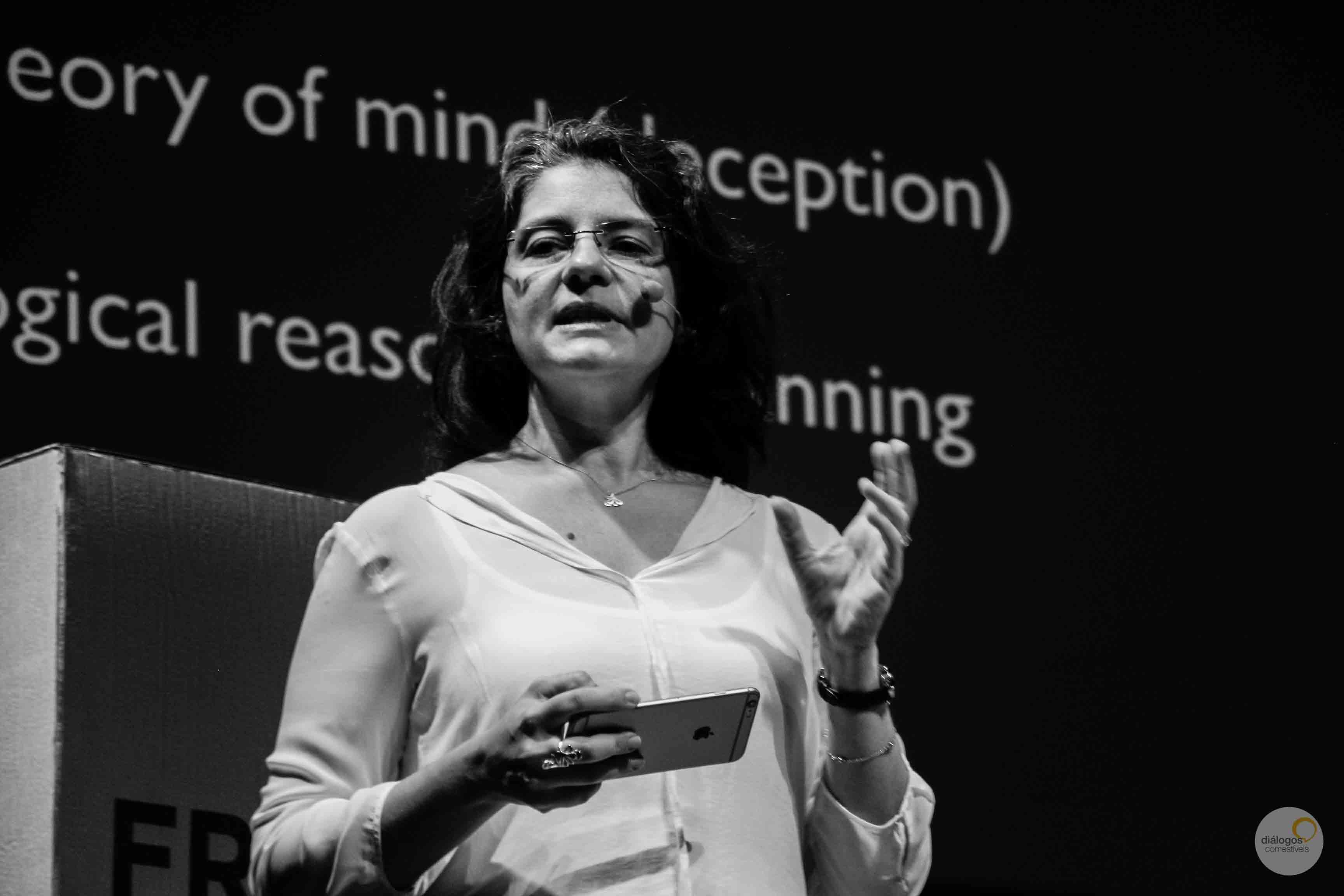 Suzana Herculano-Houzel, uma das principais neurocientistas  do mundo é brasileira, mas vive nos Estados Unidos: falta de incentivo à P&D