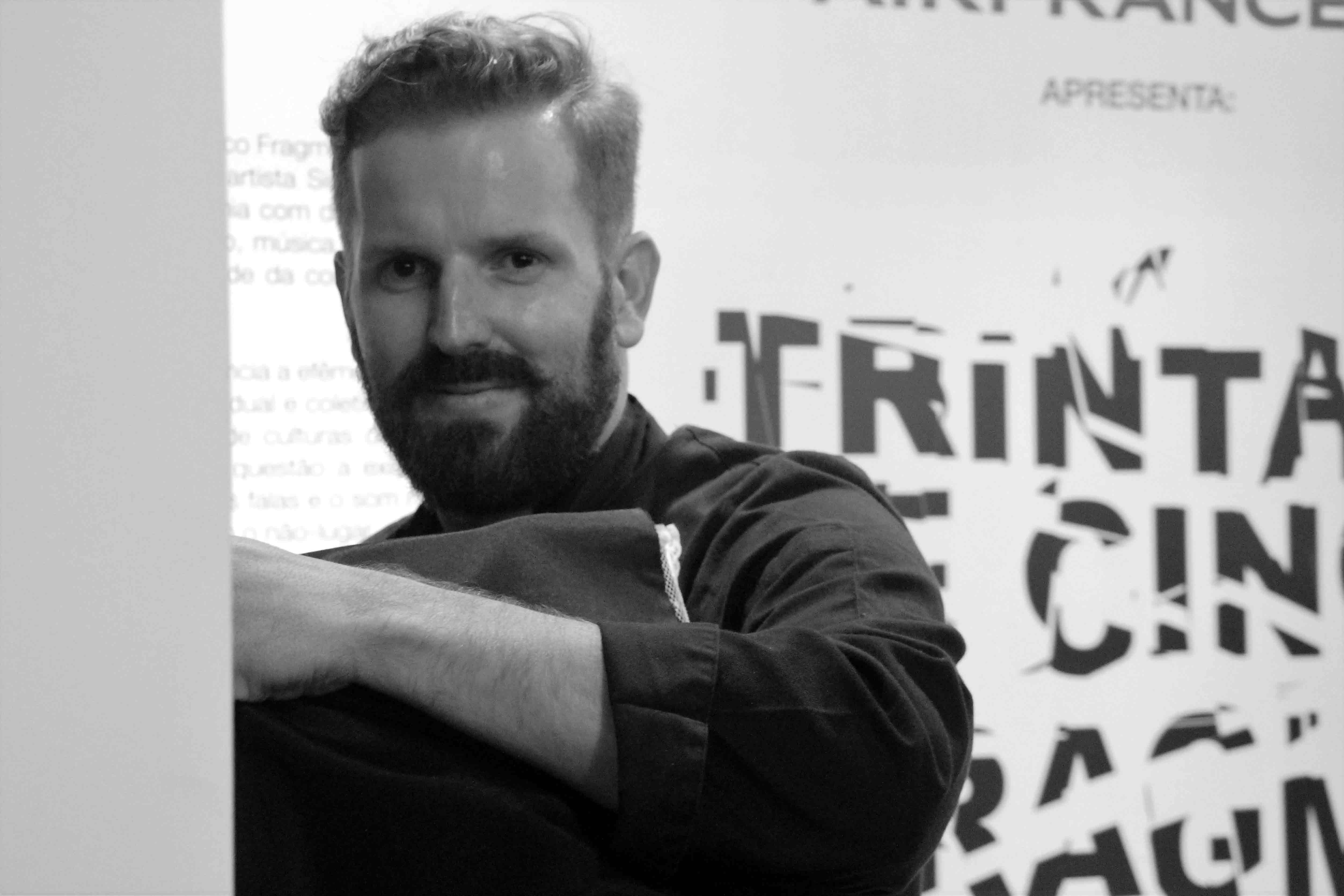 O cozinheiro Fernando Brito, de Valinhos, zela por uma das cabeças comestíveis da gastro-performance de Simone Mattar O cozinheiro Fernando Brito, de Valinhos, zela por uma das cabeças comestíveis da gastro-performance de Simone Mattar