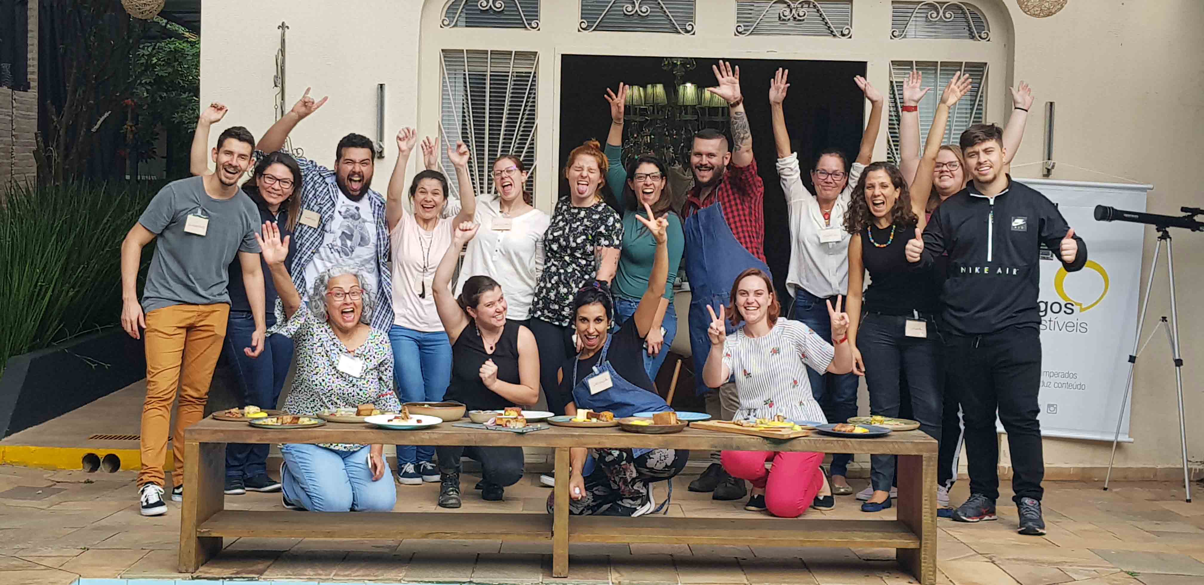 15 participantes da primeira edição de #DeComerComOsOlhos 15 participantes da primeira edição de #DeComerComOsOlhos