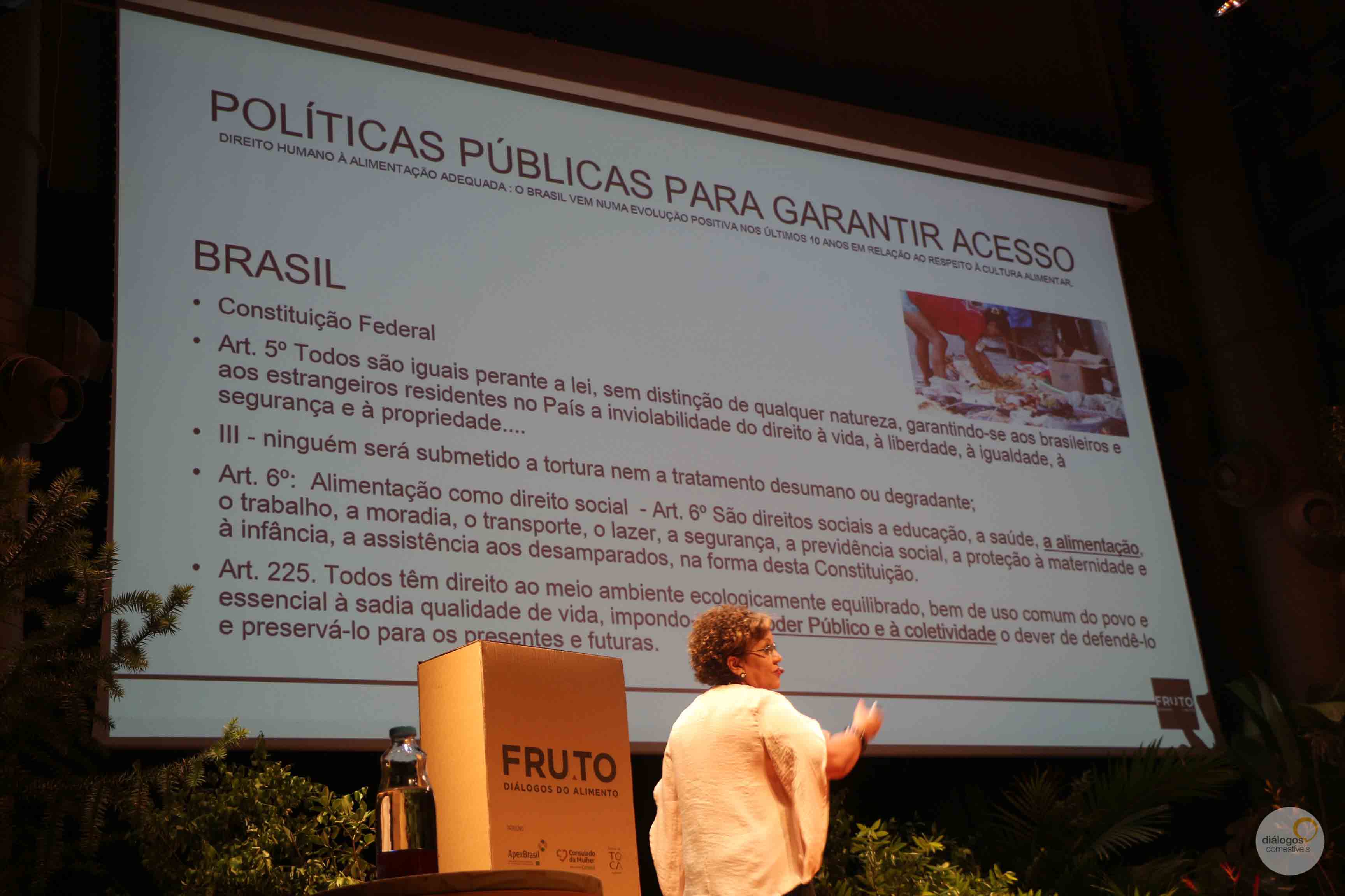 Rose Mendes, em palestra no Fru.To, defende comida como cultura